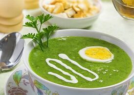 cream nga sabaw sa usa ka protina nga pagkaon